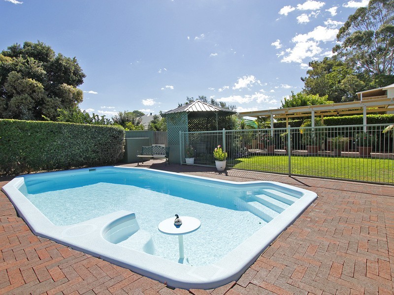 141 Kitchener Road, Alfred Cove WA 6154