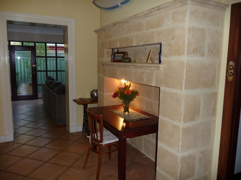 2B Williams Road, Melville WA 6156