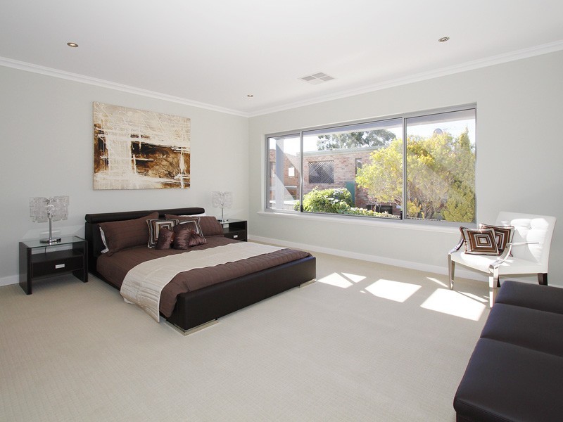 2/51 Wray Avenue, Fremantle WA 6160