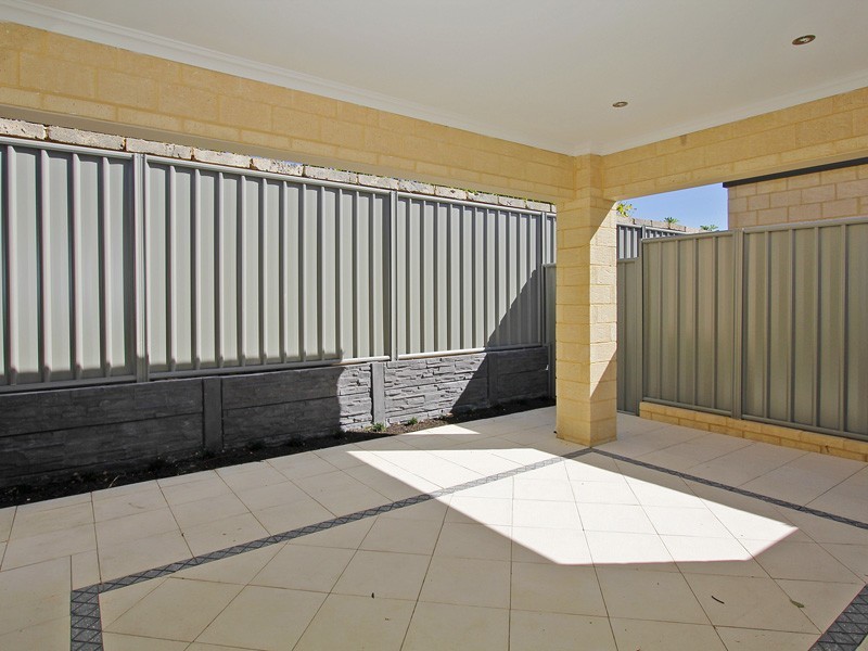 2/51 Wray Avenue, Fremantle WA 6160