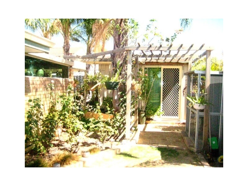 12 Marigold Place, Yangebup WA 6164