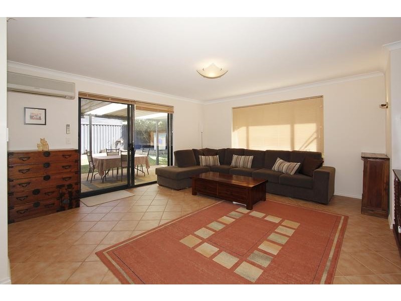 28 McLean Street, Melville WA 6156