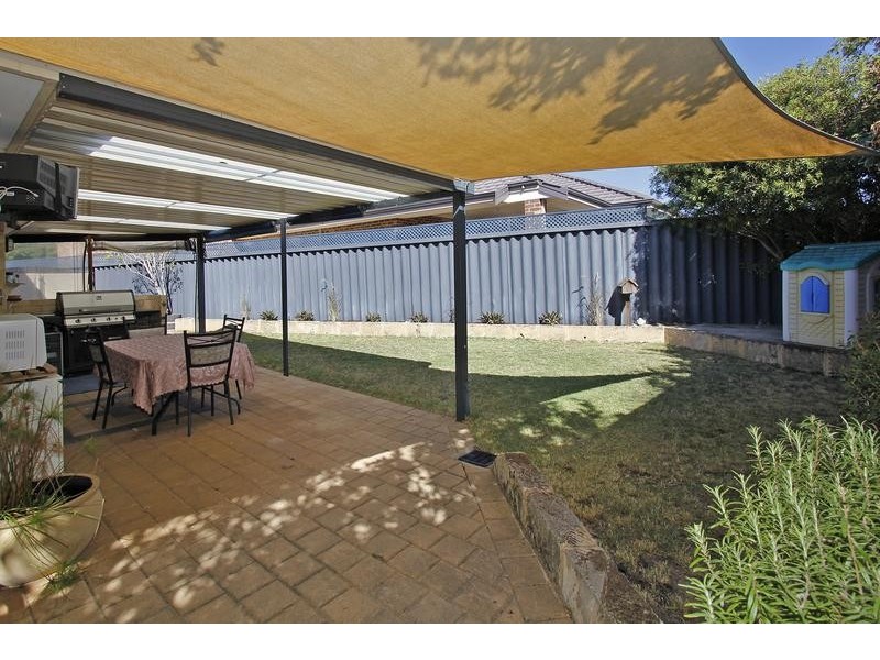 28 McLean Street, Melville WA 6156