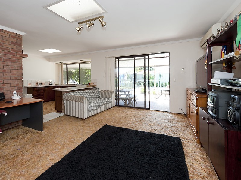 3 Collinson Way, Leeming WA 6149