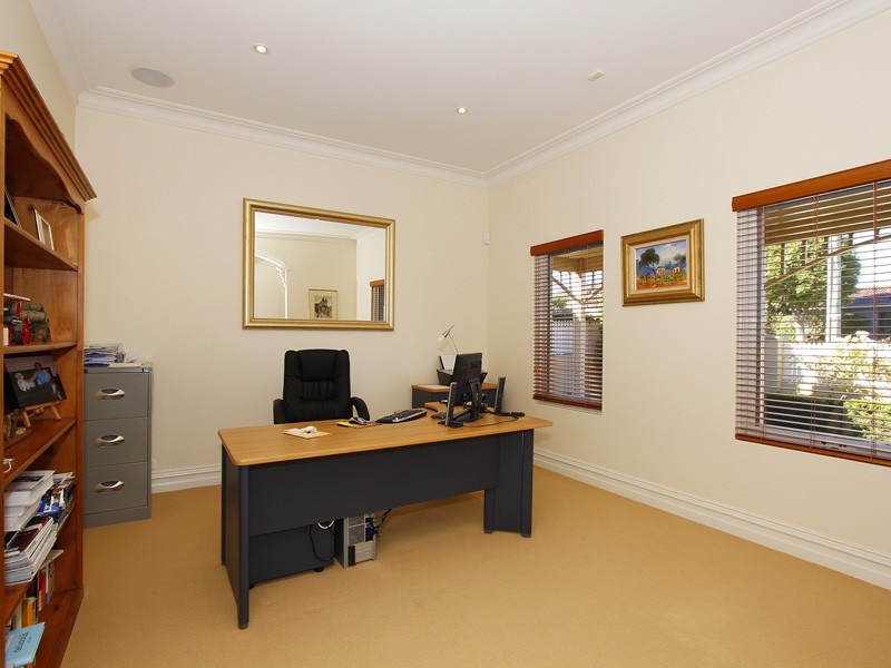 72A Jean Street, Beaconsfield WA 6162