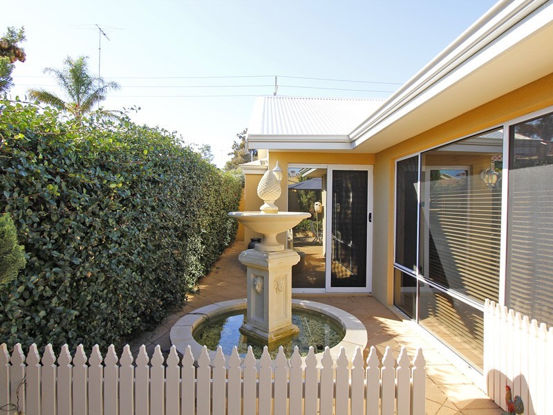 72A Jean Street, Beaconsfield WA 6162