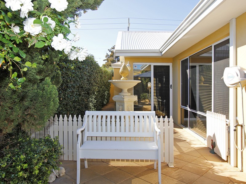 72A Jean Street, Beaconsfield WA 6162