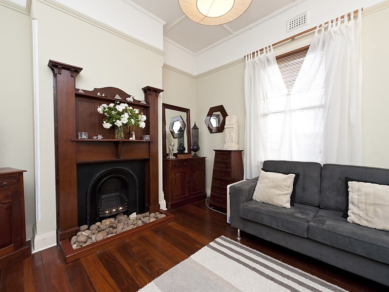 297 Canning Highway, Palmyra WA 6157