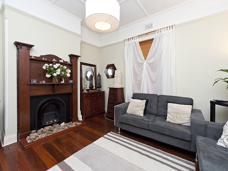 297 Canning Highway, Palmyra WA 6157