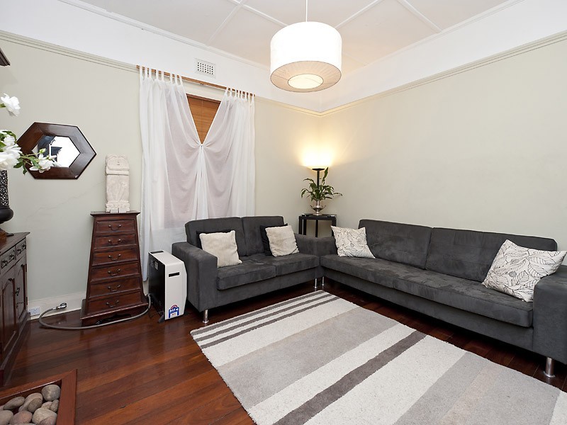 297 Canning Highway, Palmyra WA 6157