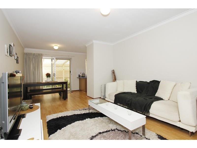 2/259 Preston Point Road, Bicton WA 6157