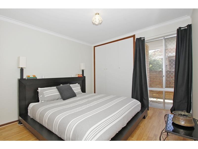 2/259 Preston Point Road, Bicton WA 6157