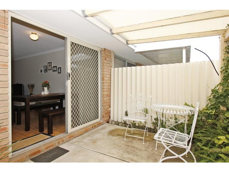 2/259 Preston Point Road, Bicton WA 6157