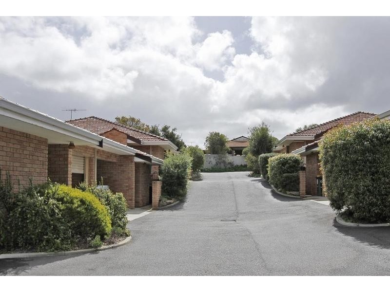 2/259 Preston Point Road, Bicton WA 6157