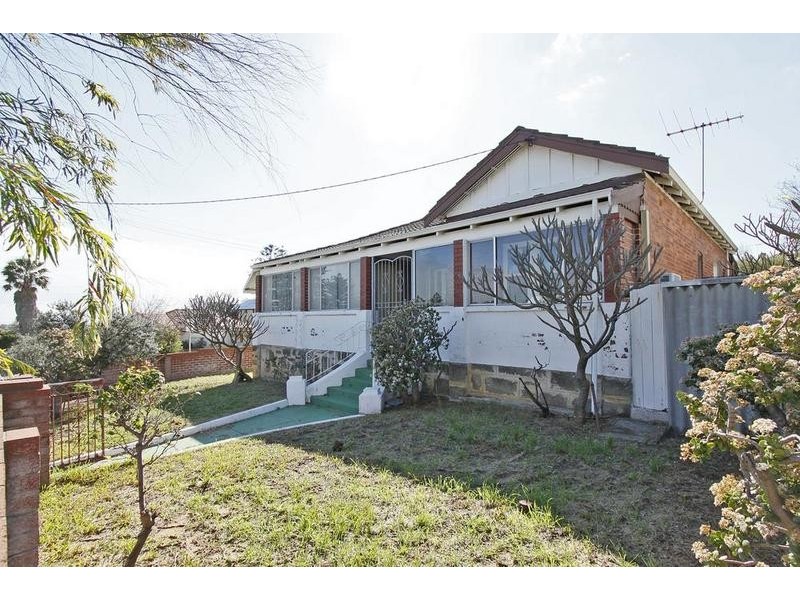 278 South Street, White Gum Valley WA 6162