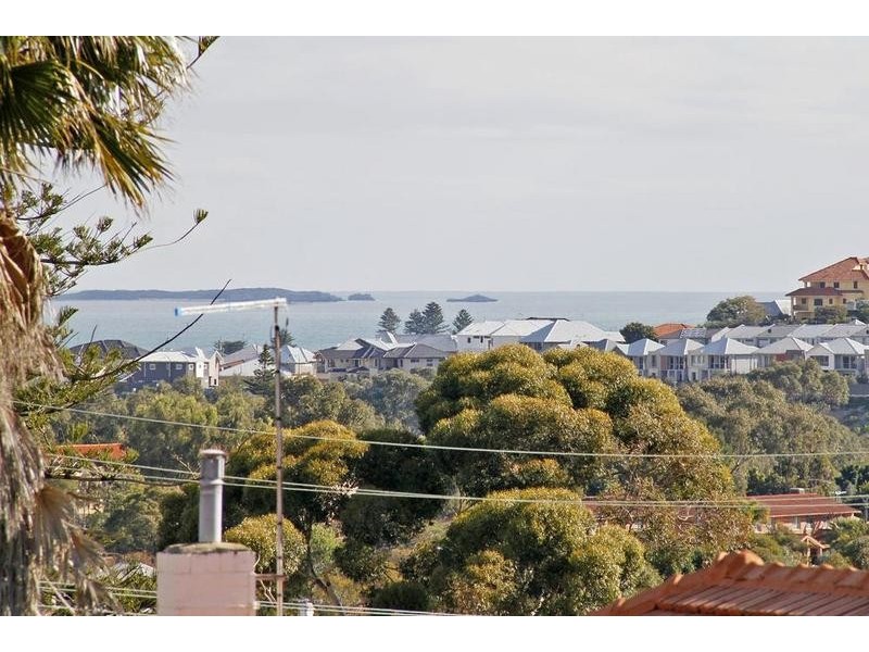 278 South Street, White Gum Valley WA 6162