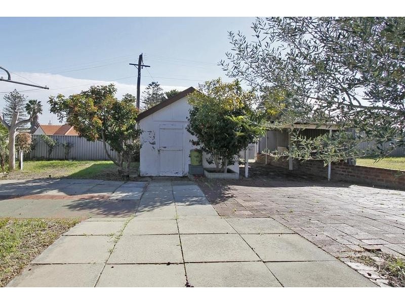 278 South Street, White Gum Valley WA 6162