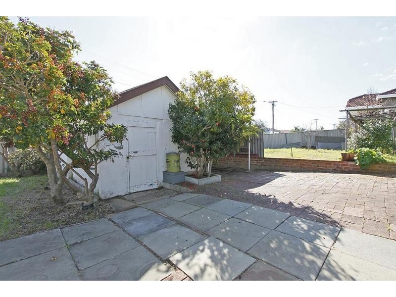 278 South Street, White Gum Valley WA 6162