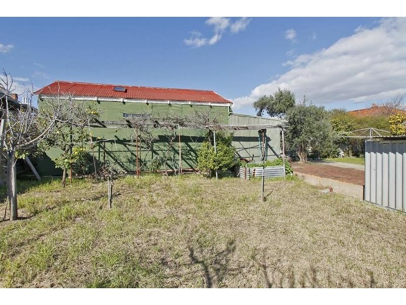 278 South Street, White Gum Valley WA 6162