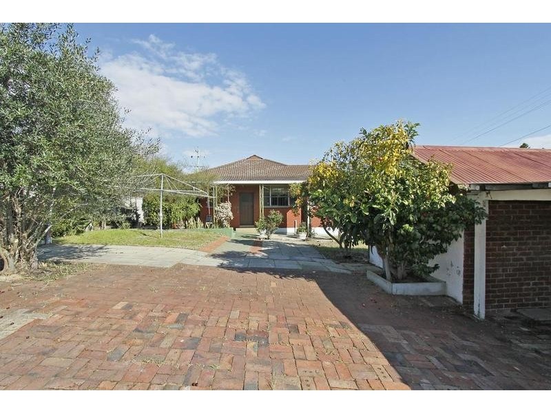 278 South Street, White Gum Valley WA 6162