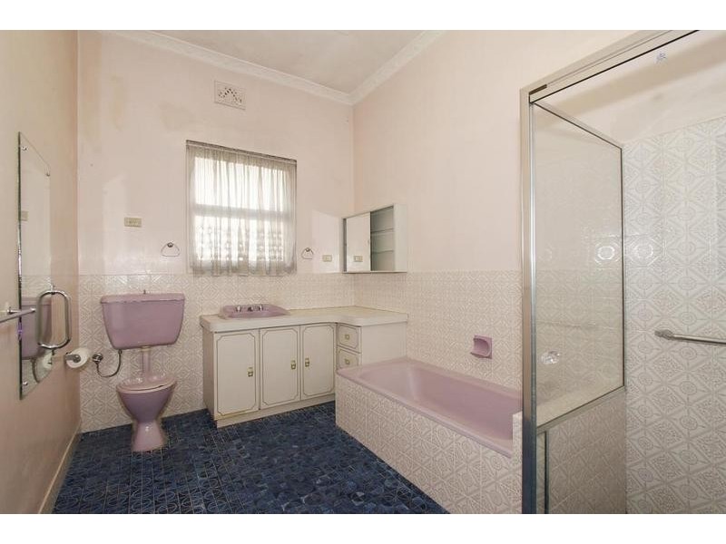 278 South Street, White Gum Valley WA 6162