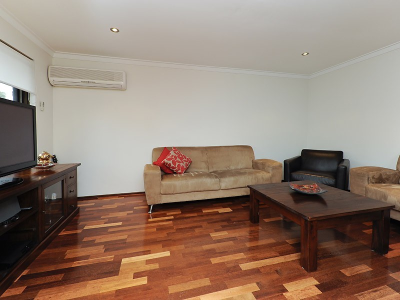 1/61 Waddell Road, Bicton WA 6157