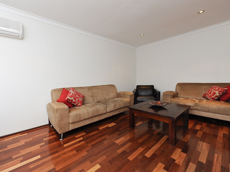 1/61 Waddell Road, Bicton WA 6157