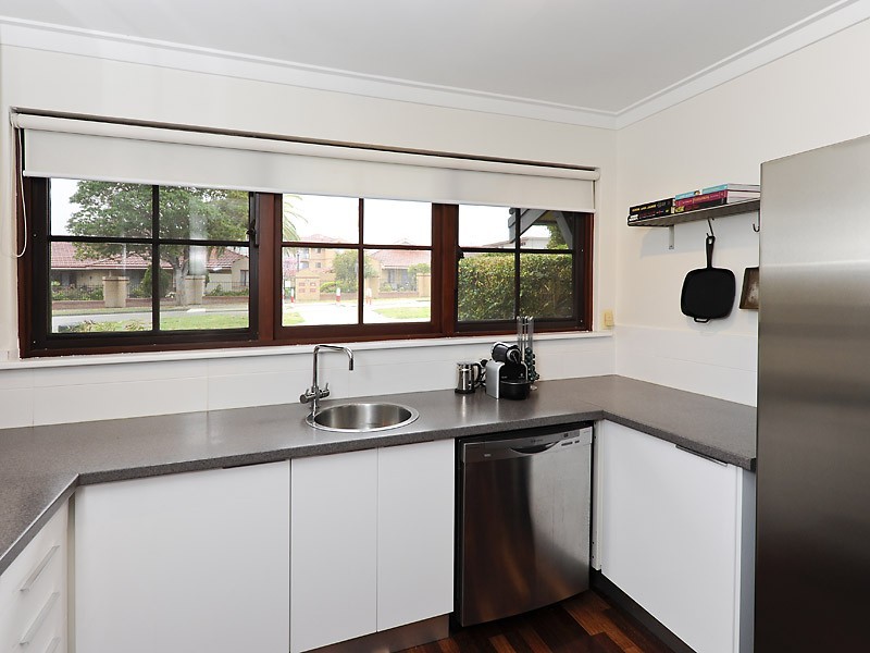 1/61 Waddell Road, Bicton WA 6157