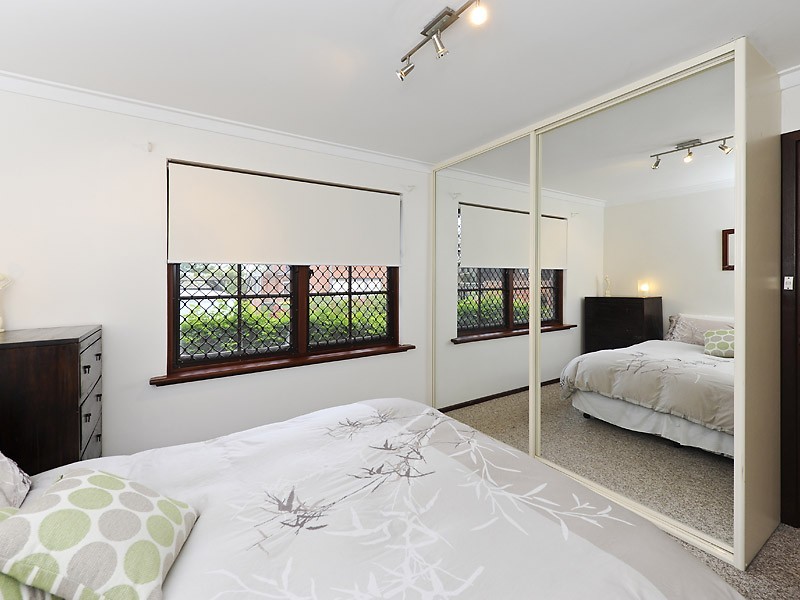 1/61 Waddell Road, Bicton WA 6157