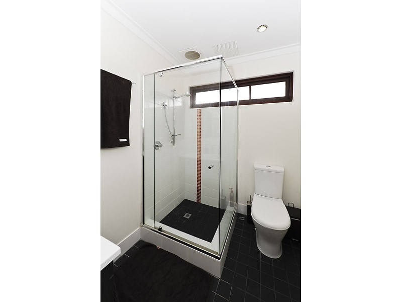 1/61 Waddell Road, Bicton WA 6157