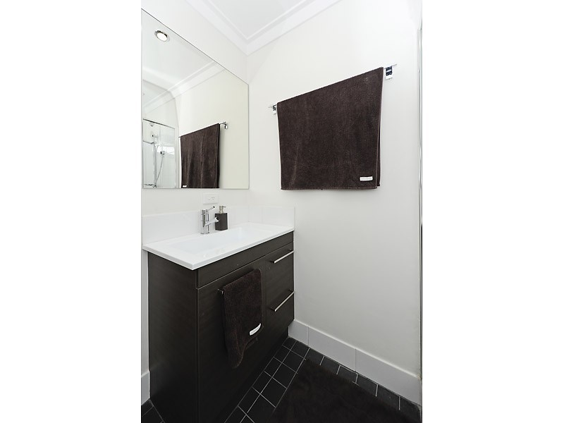 1/61 Waddell Road, Bicton WA 6157