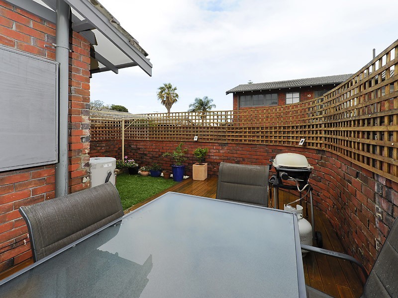 1/61 Waddell Road, Bicton WA 6157