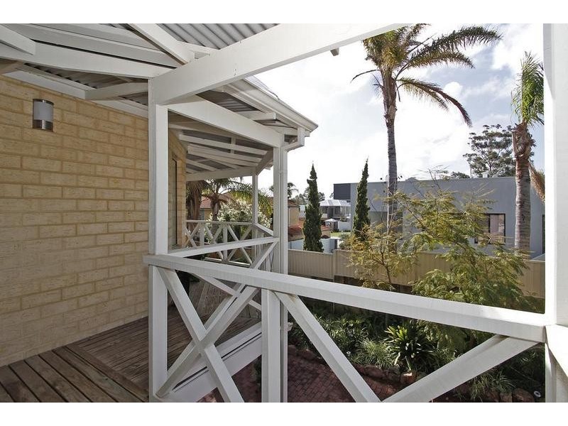 95A Point Walter Road, Bicton WA 6157