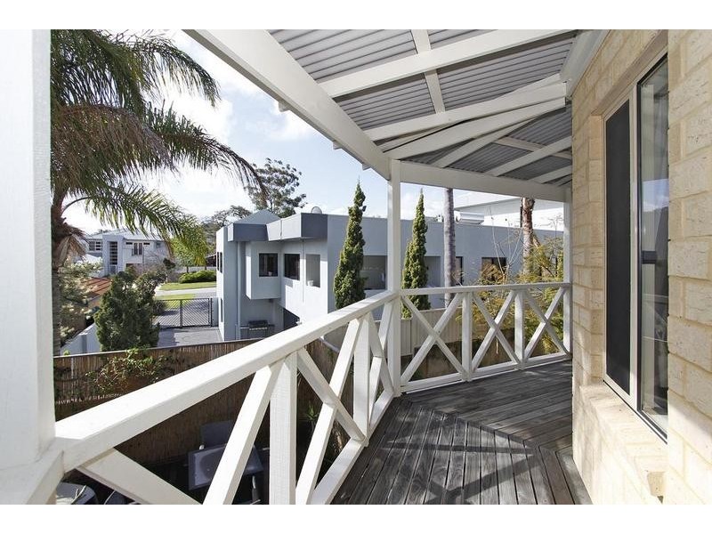 95A Point Walter Road, Bicton WA 6157