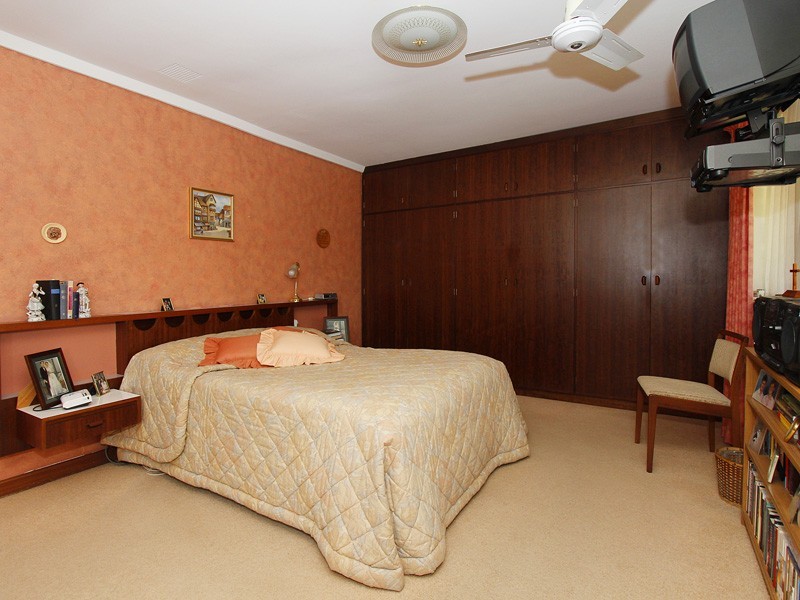 141 Kitchener Road, Alfred Cove WA 6154