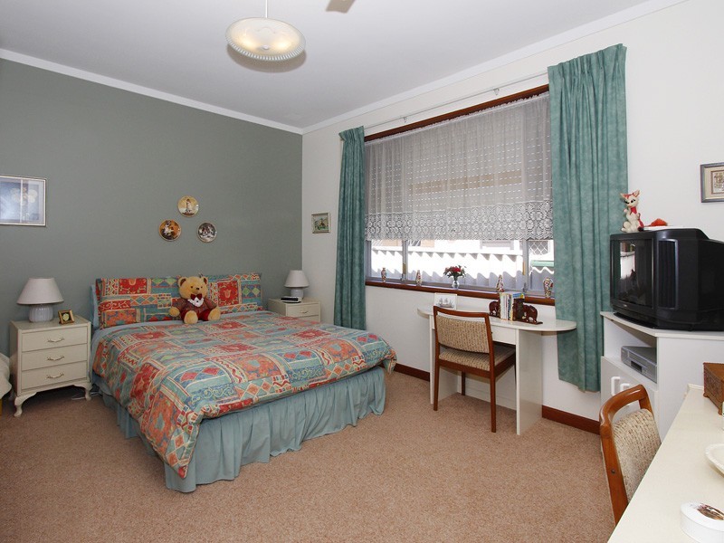 141 Kitchener Road, Alfred Cove WA 6154