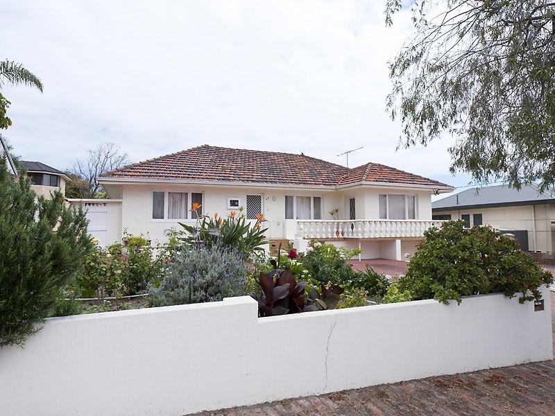 99 Rome Road, Melville WA 6156