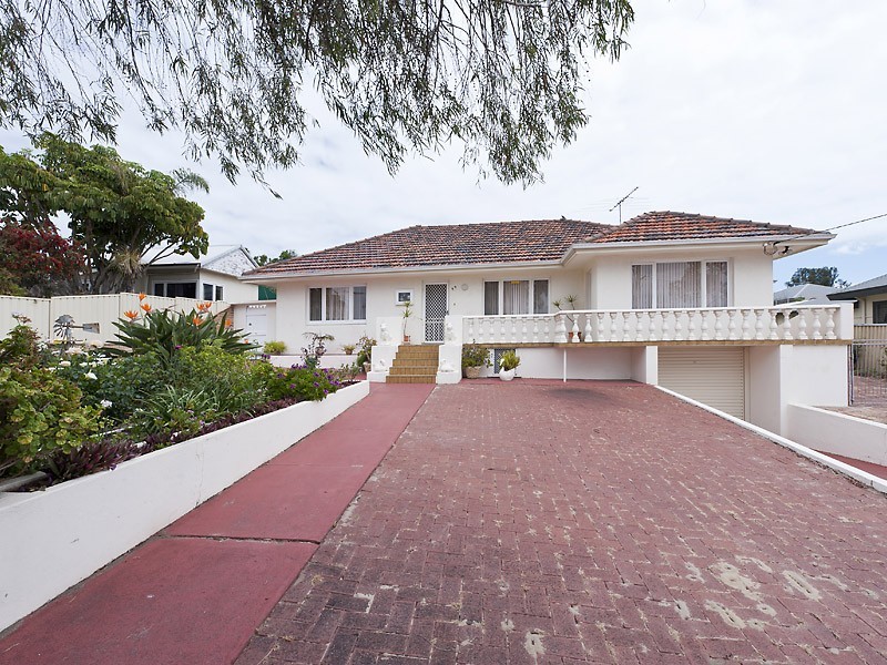 99 Rome Road, Melville WA 6156