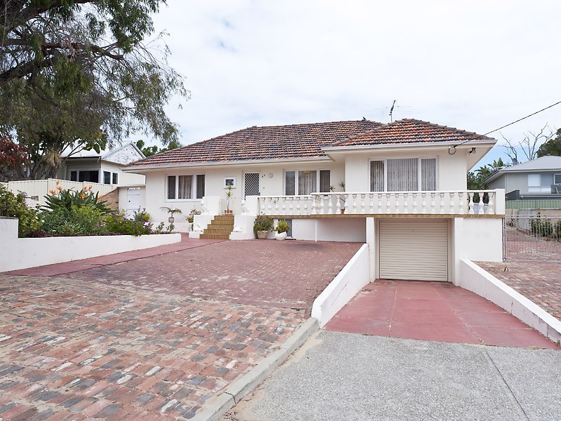 99 Rome Road, Melville WA 6156