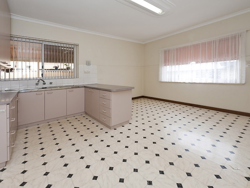 99 Rome Road, Melville WA 6156