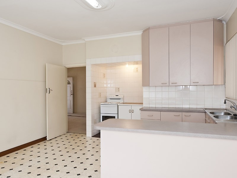 99 Rome Road, Melville WA 6156