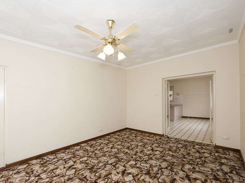 99 Rome Road, Melville WA 6156