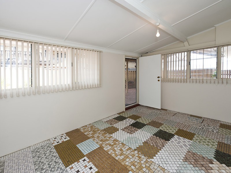 99 Rome Road, Melville WA 6156
