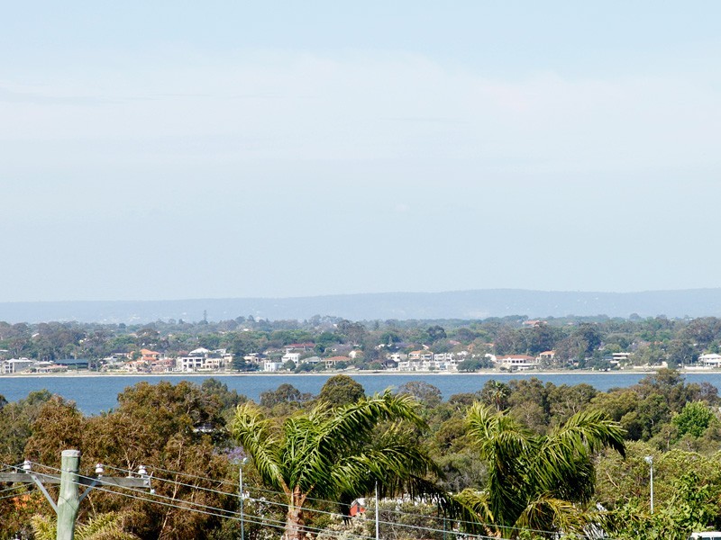 5 Linton Road, Attadale WA 6156
