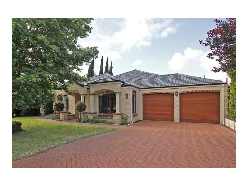 103 Peterborough Circle, North Lake WA 6163