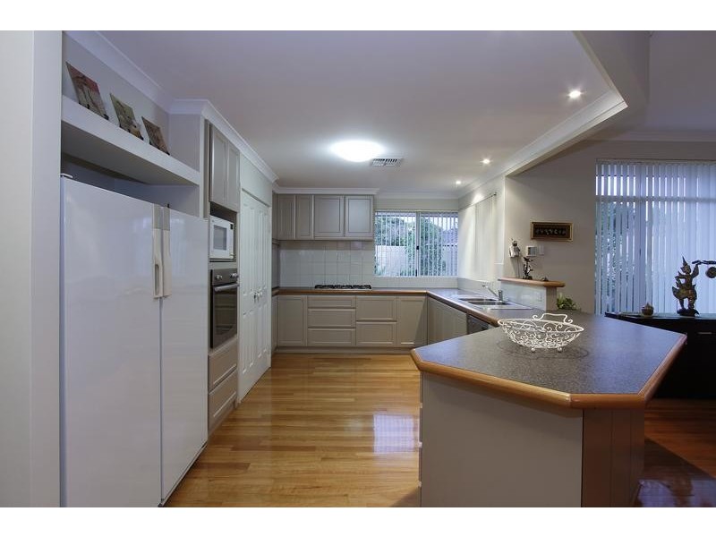 21 Olding Street, Melville WA 6156