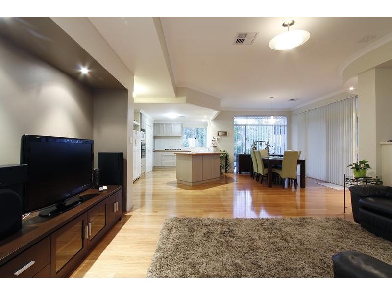 21 Olding Street, Melville WA 6156