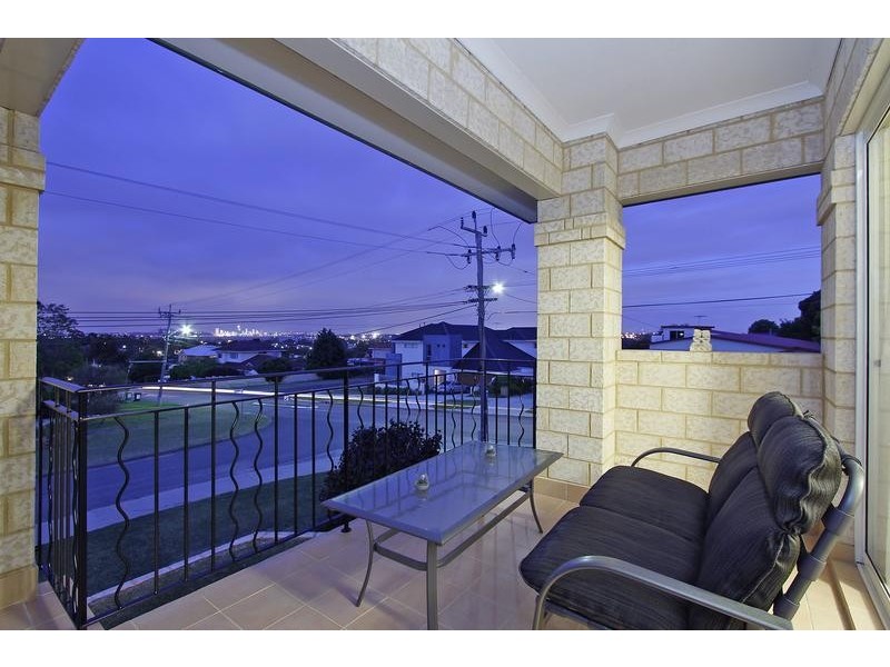 21 Olding Street, Melville WA 6156