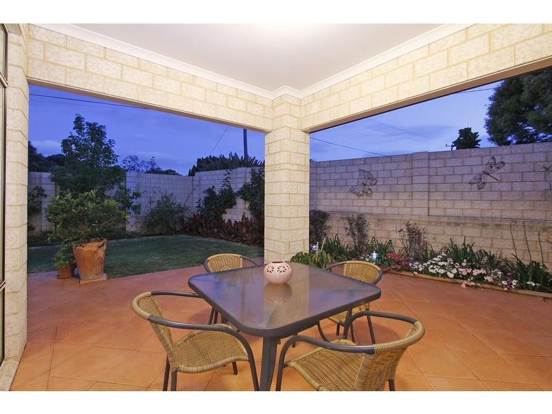 21 Olding Street, Melville WA 6156