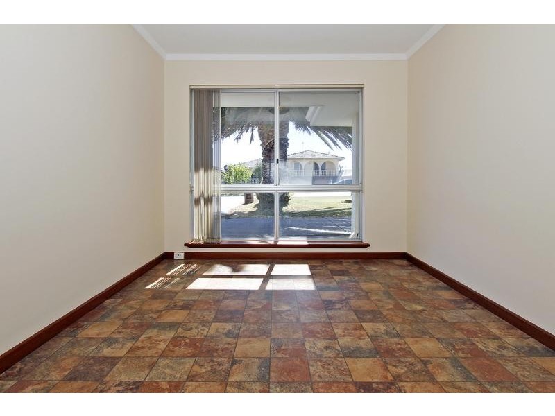 6 Amberley Way, Hamilton Hill WA 6163